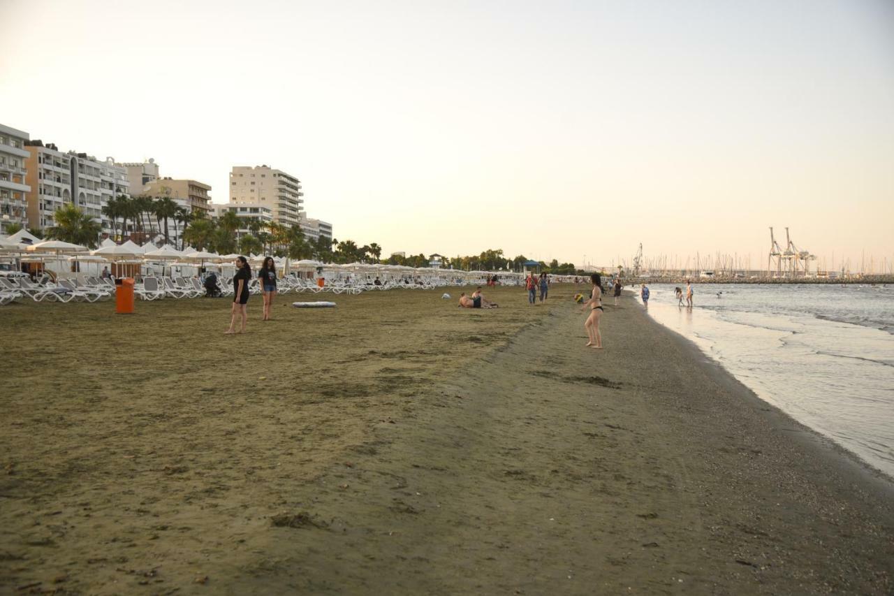 Hai Hotel Larnaca Exterior photo